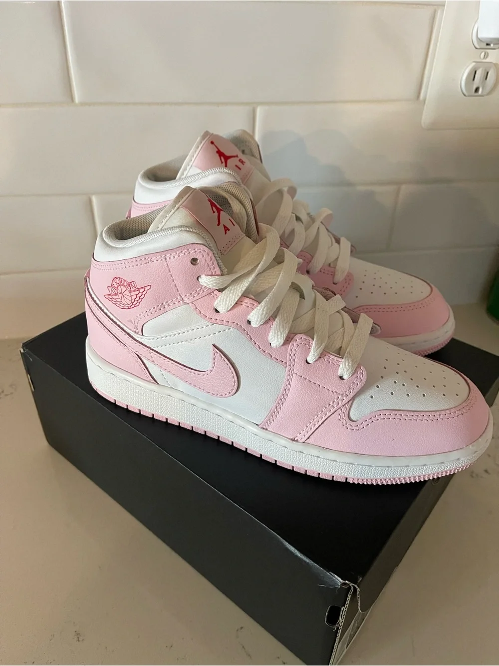 Nike Kids Mid-Top Sneakers in Pink and White